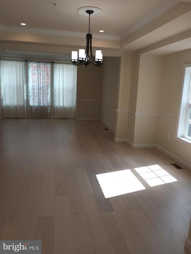 Foto del edificio - 316 56th St NE