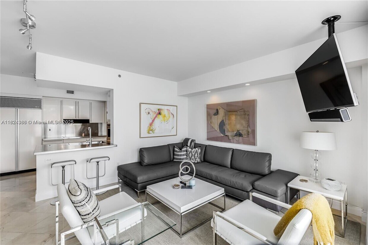 Photo - 1000 South Pointe Drive Apt #506, Miami Beach, FL 33139 - 1 BR 1.5 BA condo