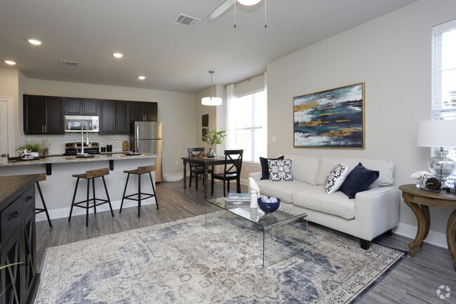Interior Photo - Silver Oaks Apartments