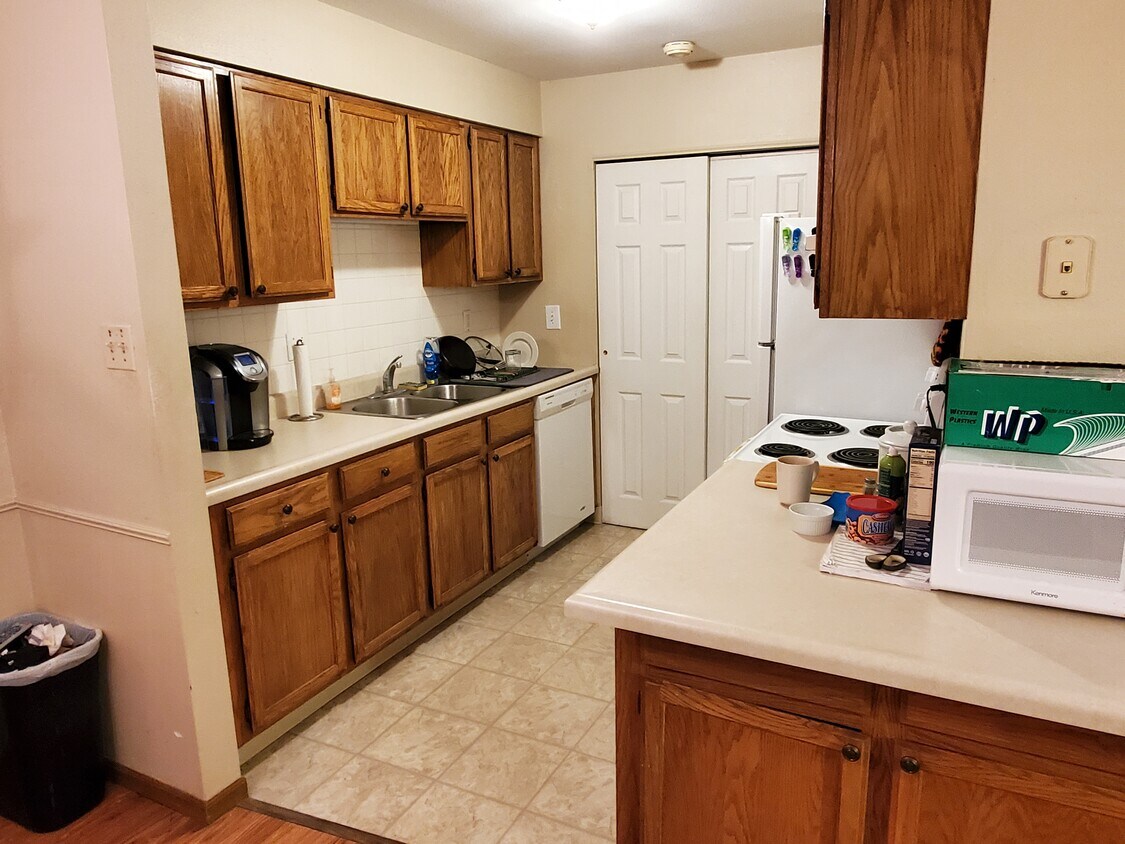 Building Photo - 2339 Sandalwood Creek Ct