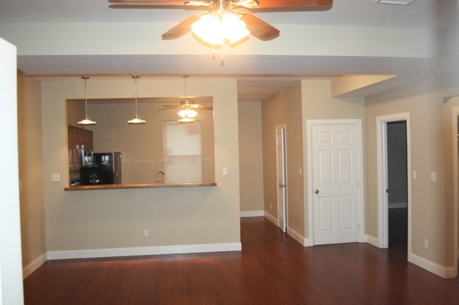 Foto del edificio - 824 Lincoln Ave