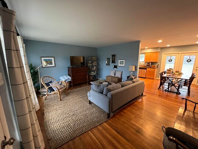 Foto del edificio - 605 Seattle Dr