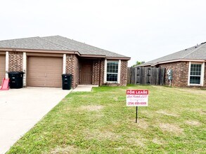 Building Photo - 1515 Justin Lp