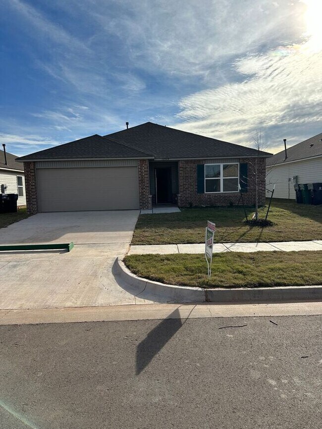 Foto del edificio - BRAND NEW Three Bedroom | Two Bath Home in...