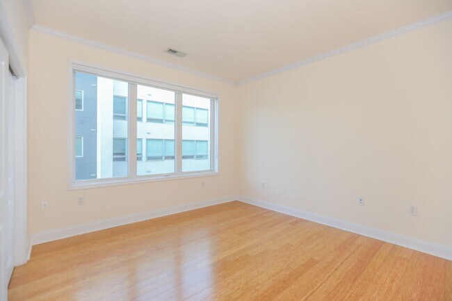 Photo - Edgewater Harbor Residential Apartment