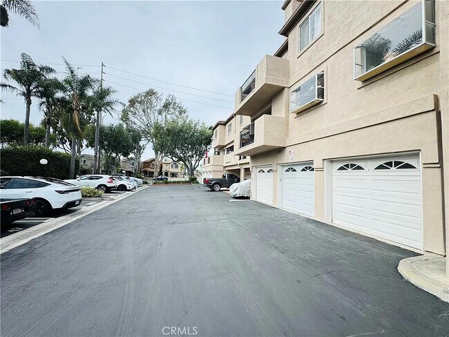 Foto del edificio - 626 Lake St