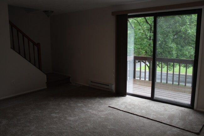 New carpet and a brand new deck. - 7 Broxbourne Dr