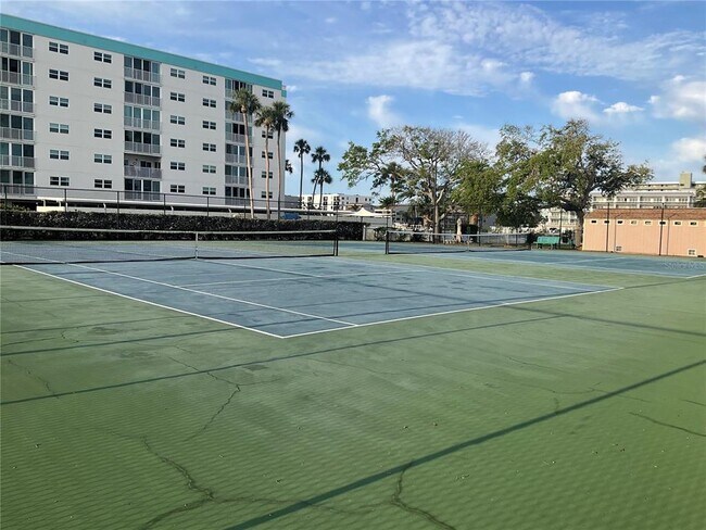 Foto del edificio - 10351 Regal Dr