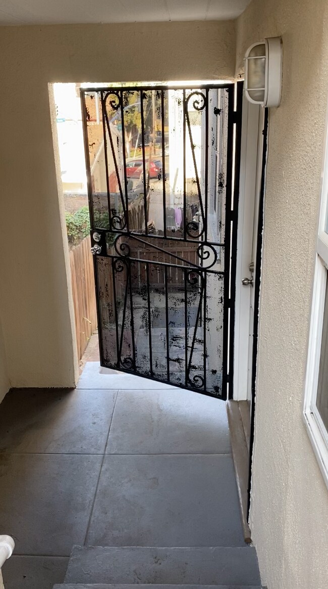 Front Door for Unit - 2019 5th Ave