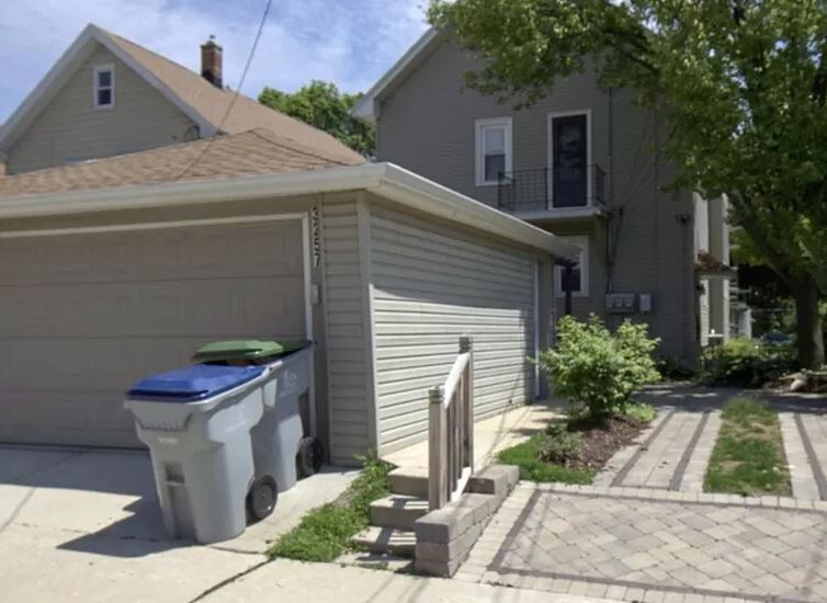 Foto principal - 3255 S Springfield Ave