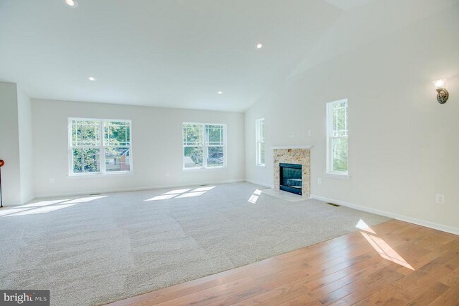 Foto del edificio - Sought After Aquia Harbour
