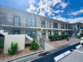 Building Photo - 16813 Davis Rd