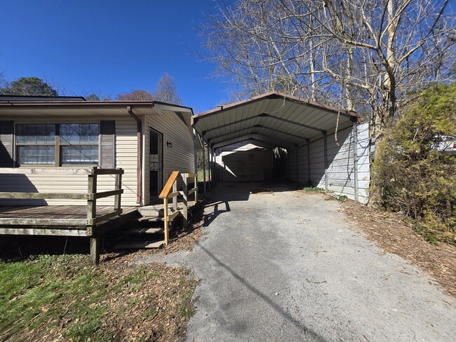 Building Photo - 111 Owens Rd