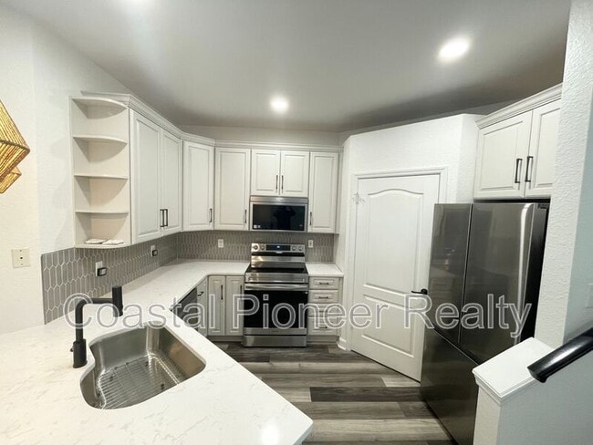 Building Photo - 614 Seascape Wy