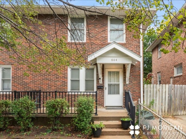 802-804 - 802-804 Apartment