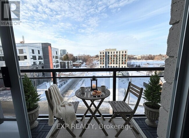 Photo du bâtiment - 275 Larch St