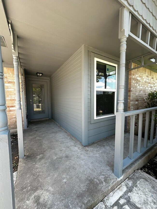 Building Photo - COPPERFIELD SBDV -  78753