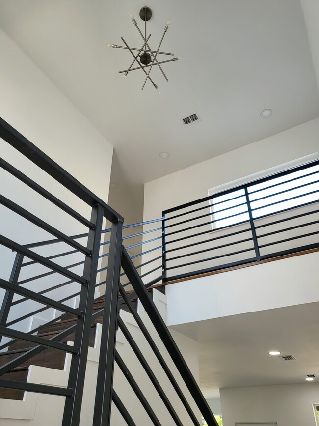 Foto del edificio - 704 W Seminole Ave