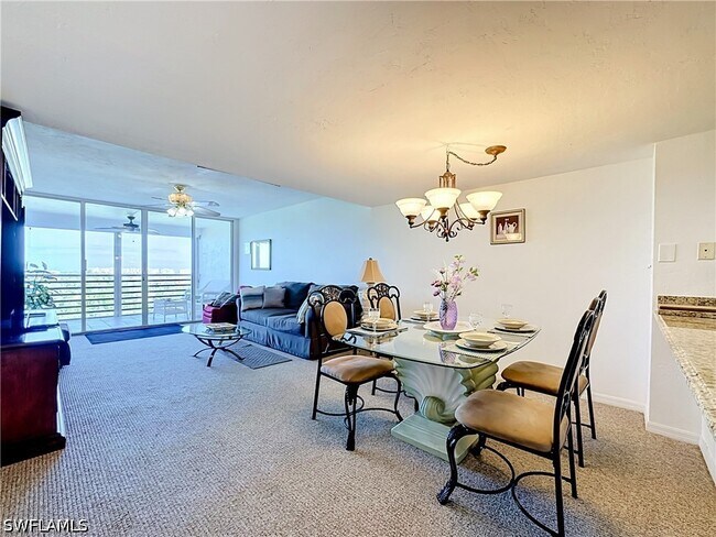 Foto del edificio - 15171 Cedarwood Ln