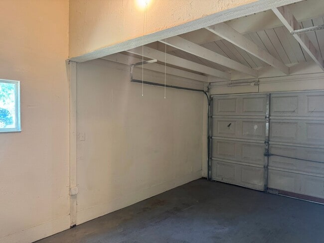 Foto del edificio - 5810 Timberrock Dr