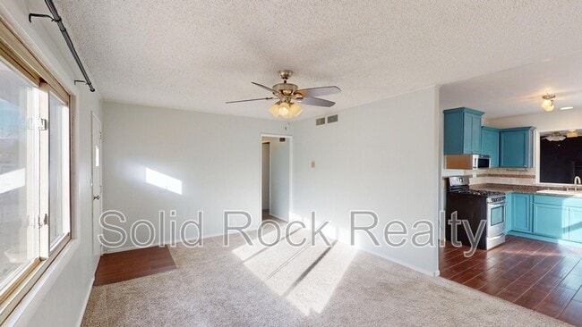 Building Photo - 1917 Ouray Ave