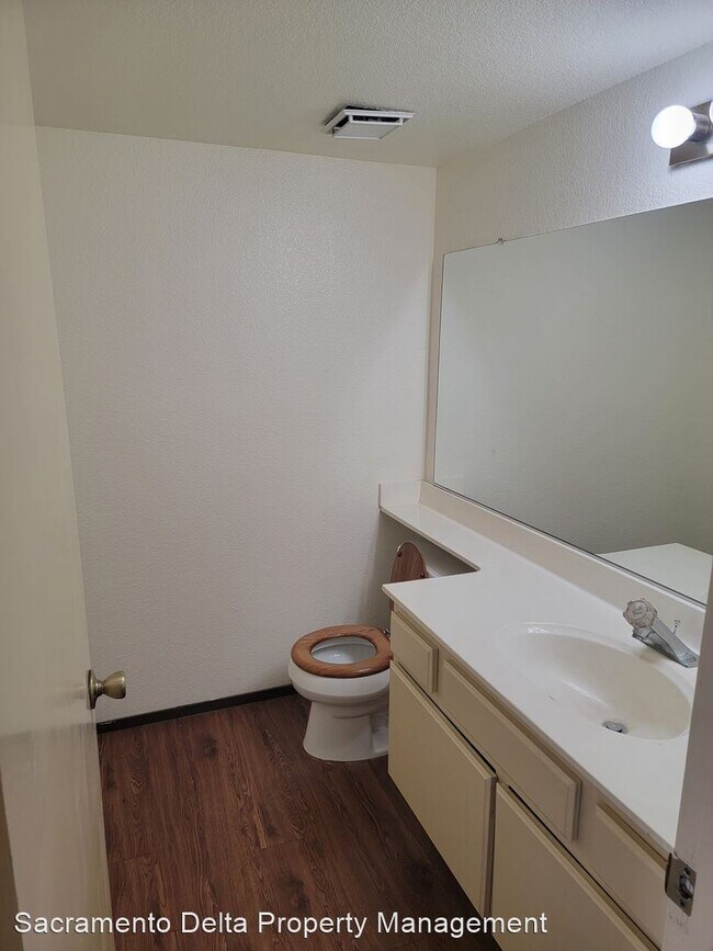 Foto del edificio - 3 br, 2.5 bath House - 3506 Bridgeford Dri...