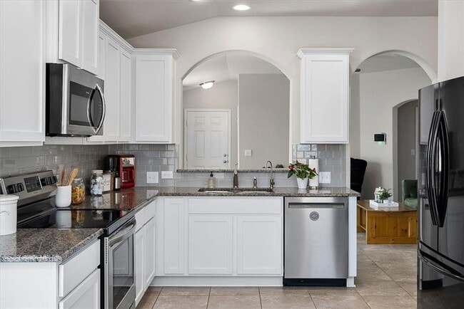 Building Photo - 3 Bedroom, 2 Bath, Single Story Home in Highland Park