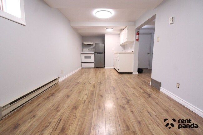 Photo du bâtiment - 96 Melvin Ave