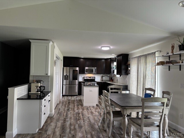Building Photo - 2617 Lauren Lake Dr