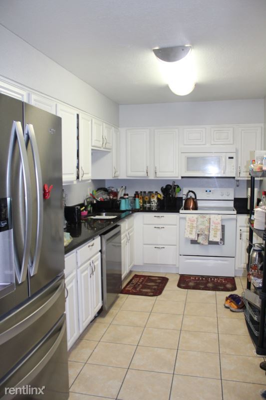 Building Photo - 3 br, 2 bath Condo - 605 Fenton Pl
