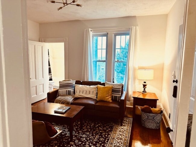 Building Photo - Apartment for rent in Lynn!