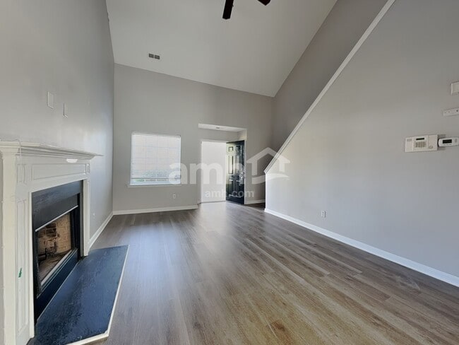 Foto del edificio - 1107 Sweet Gale Dr