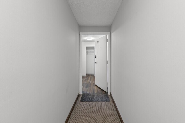 Foto del edificio - 5523 Ellsworth Ave
