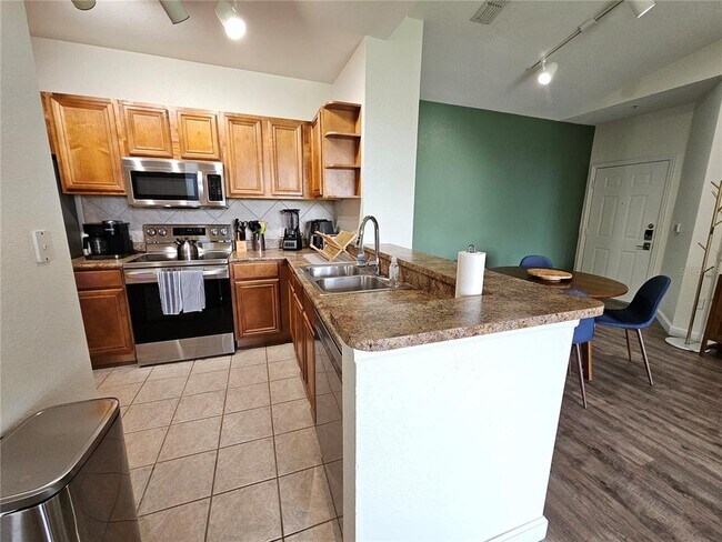 Foto del edificio - 8335 38th St Cir E