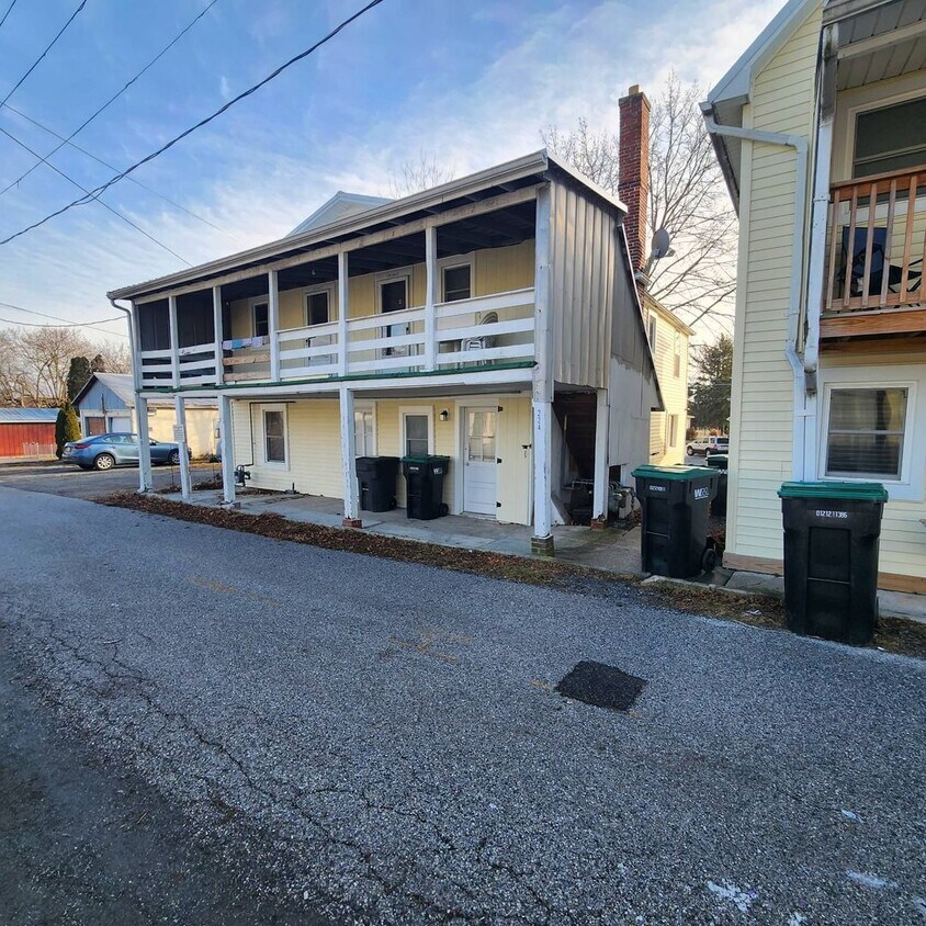 Primary Photo - 224 E Middle Street