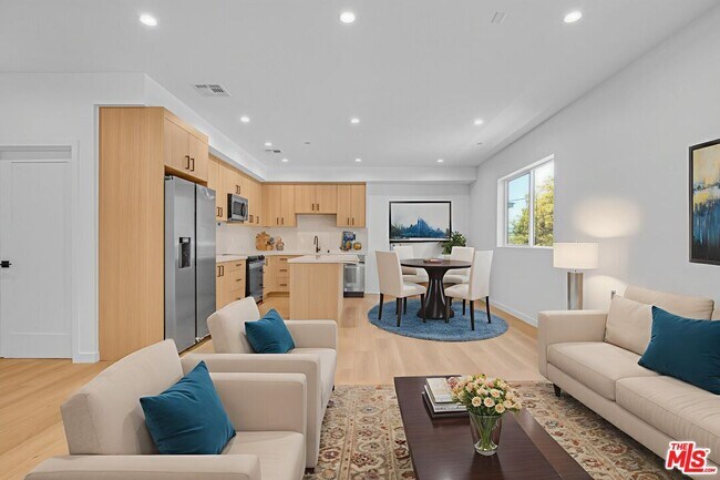 Foto del edificio - 10828 Hesby St