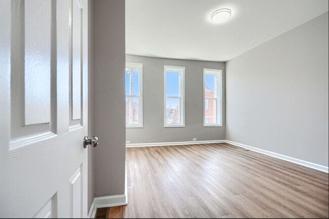 Building Photo - McCulloh