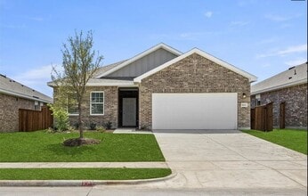 Building Photo - 1821 Sandlin Dr