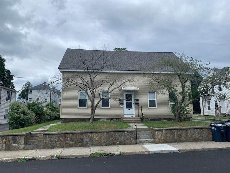Primary Photo - 19 Whitcomb St