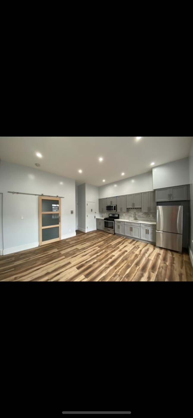 Foto del edificio - 1202 Rogers Ave