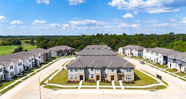 Building Photo - 11914 Carvalho Dr