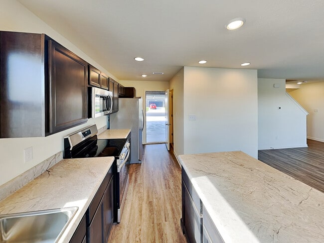 Building Photo - 2835 Strauss Ln