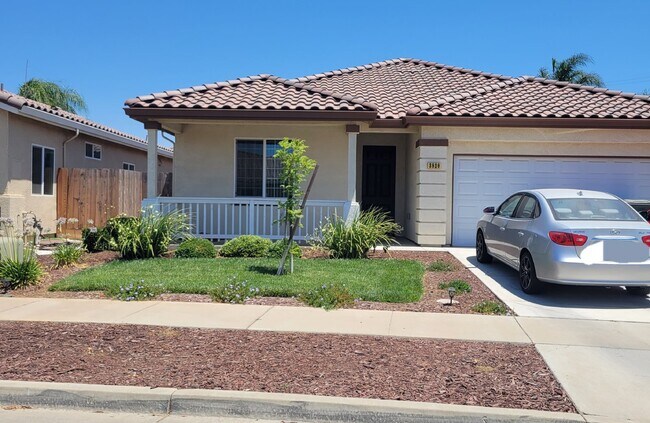 Foto del edificio - Four Bedroom North Merced Home Available