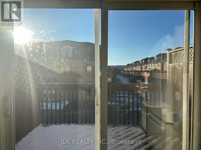 Photo du bâtiment - 233 Rouge River Dr