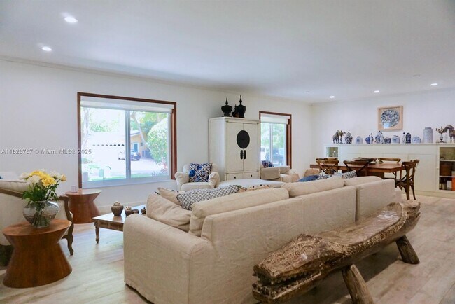 Building Photo - 13200 SW 59th Ave