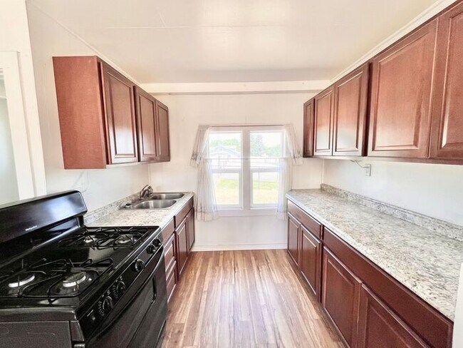 Foto del edificio - Very Large 1 Bed/1 BA in a Mountainside Re...