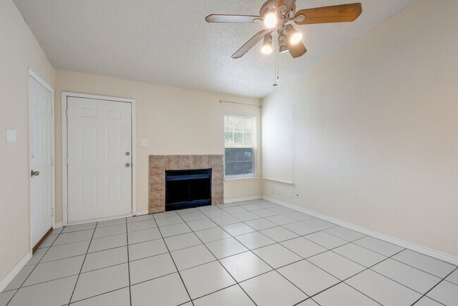 Foto del edificio - 2851 Coral Field Dr