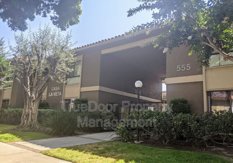 Primary Photo - 555 S La Veta Park Cir