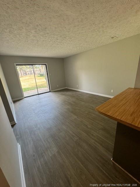 Building Photo - 837 Applewood Ln