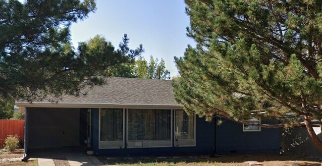 Photo - 1295 S Hudson St House
